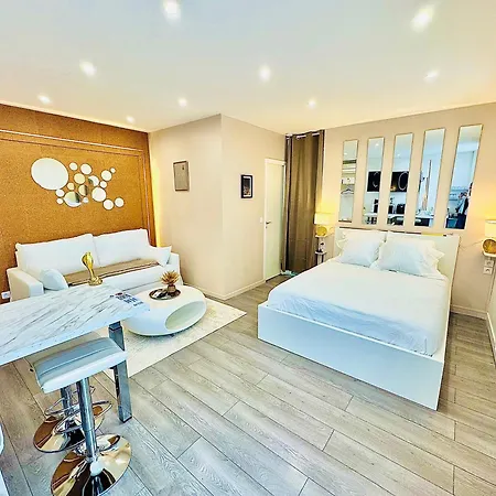 Dubai Privee Avec Espaces Communs