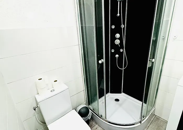 Dubai Privee Avec Espaces Communs Hotel Perpignan