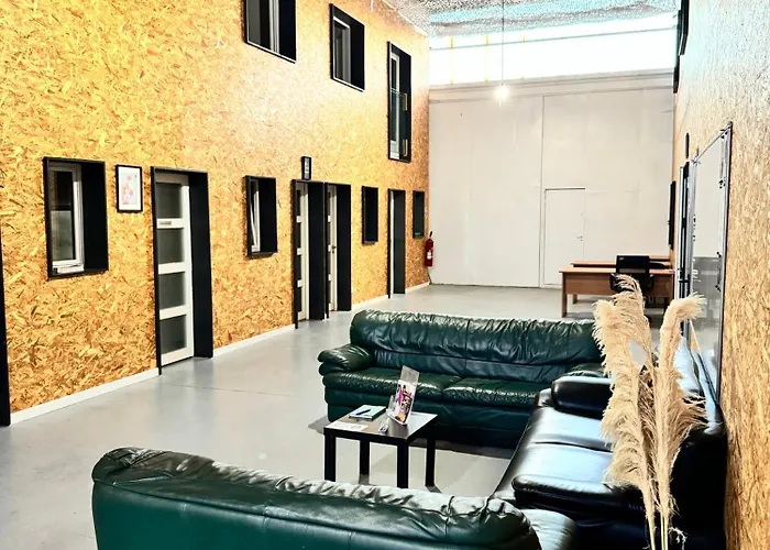 Hotel Dubai Privee Avec Espaces Communs *